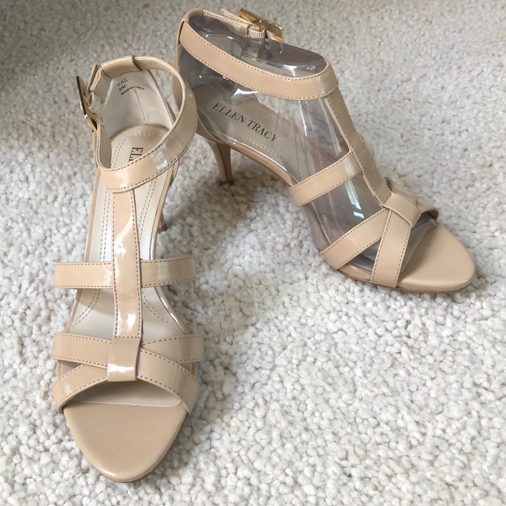 Ellen Tracy Vail Sandals - NIB